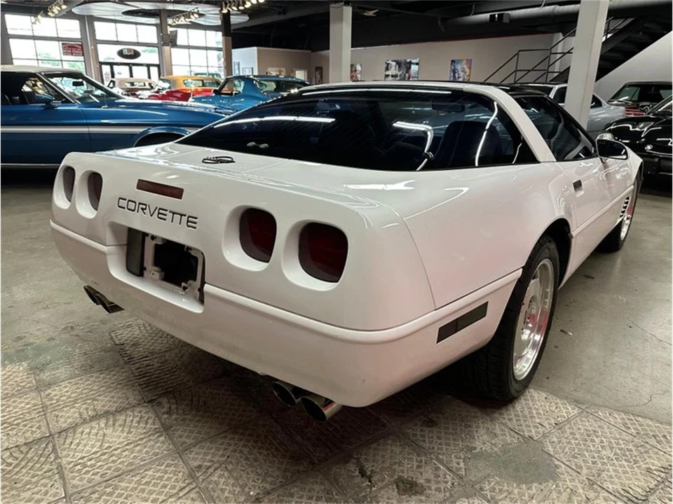 1996 Chevrolet Corvette C4 - Image 13 of 31