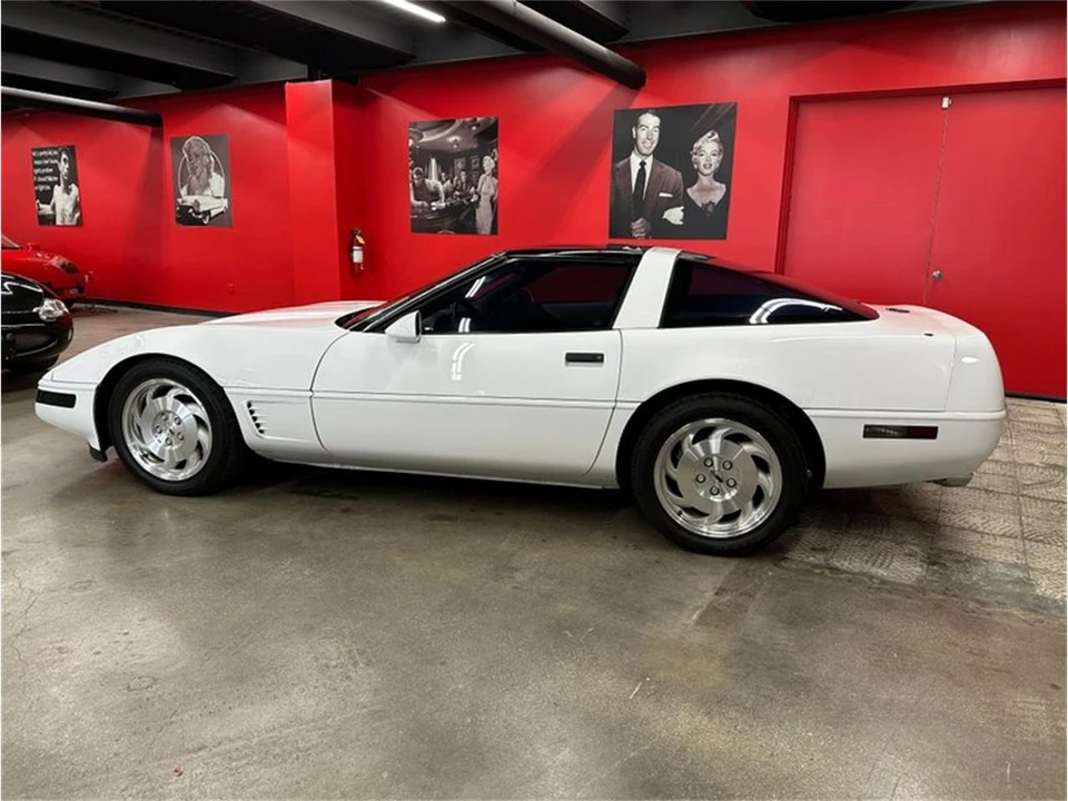 1996 Chevrolet Corvette C4 - Image 19 of 31