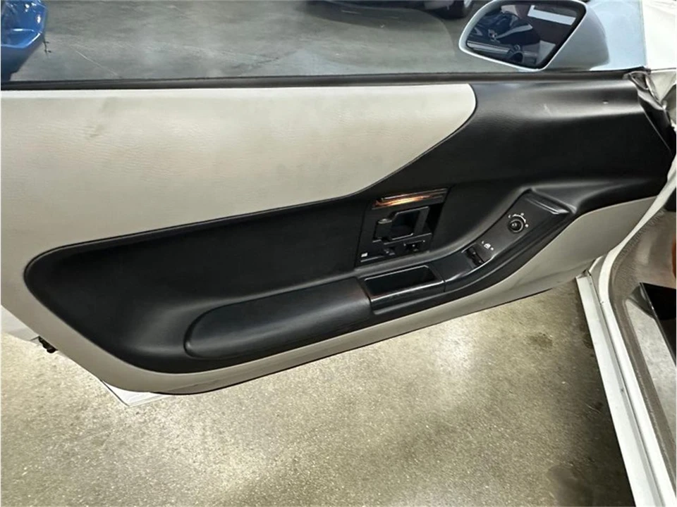 1996 Chevrolet Corvette C4 - Image 30 of 31