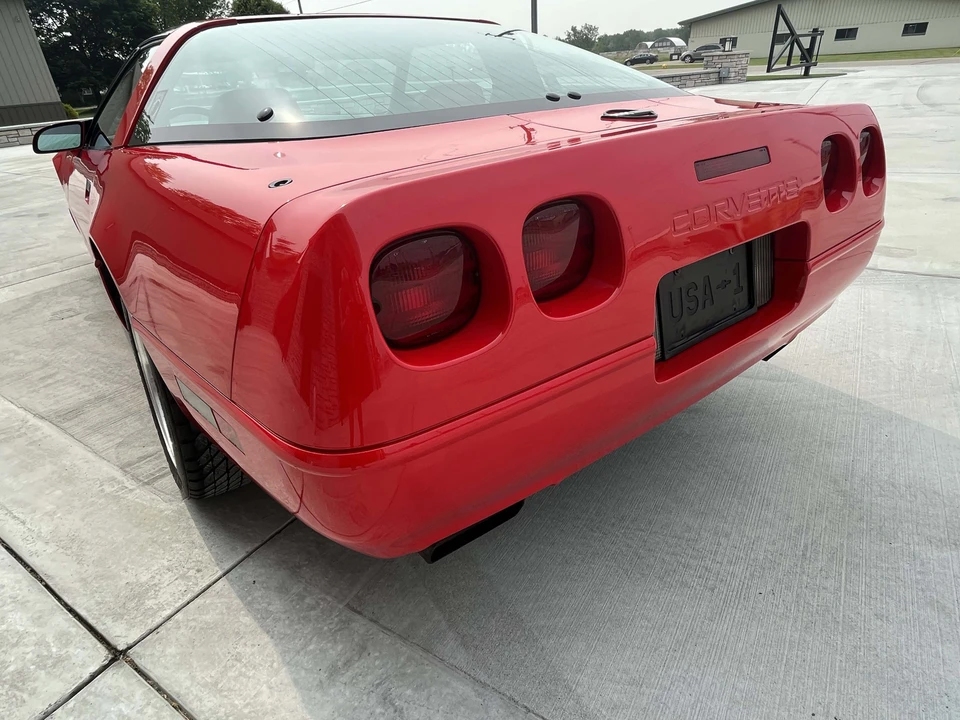 1996 Chevrolet Corvette C4 - Image 16 of 31