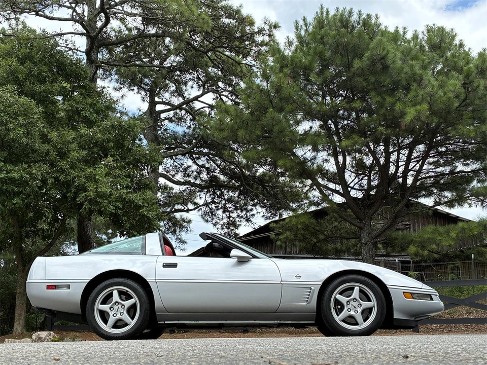 1996 Chevrolet Corvette C4 - Image 12 of 31