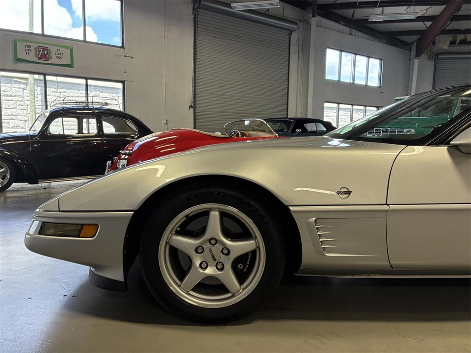 1996 Chevrolet Corvette C4 - Image 18 of 31
