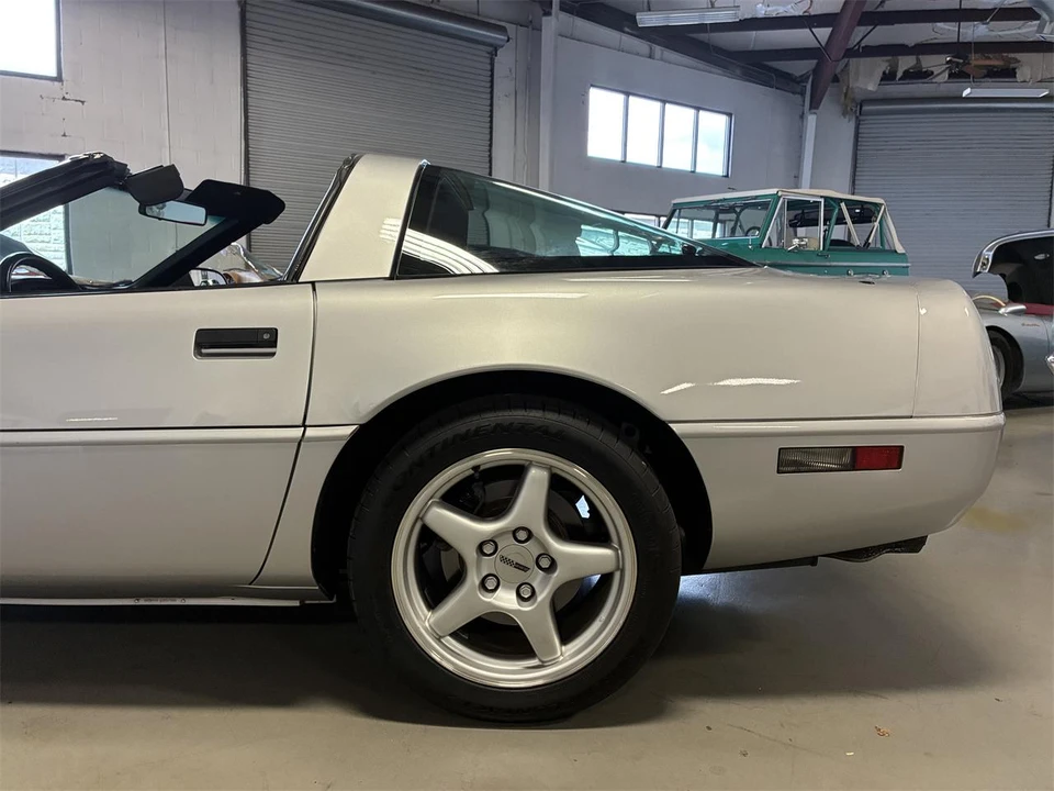 1996 Chevrolet Corvette C4 - Image 20 of 31
