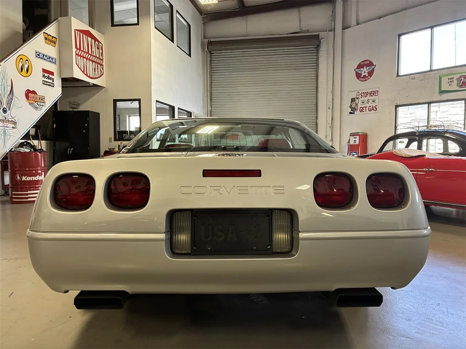 1996 Chevrolet Corvette C4 - Image 23 of 31