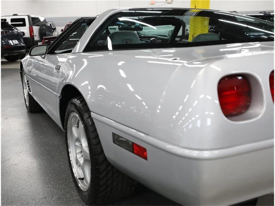 1996 Chevrolet Corvette C4 - Image 23 of 31