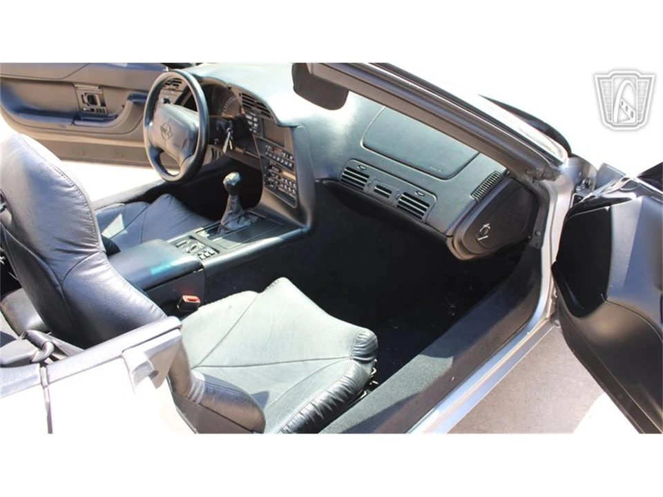 1996 Chevrolet Corvette C4 - Image 15 of 31