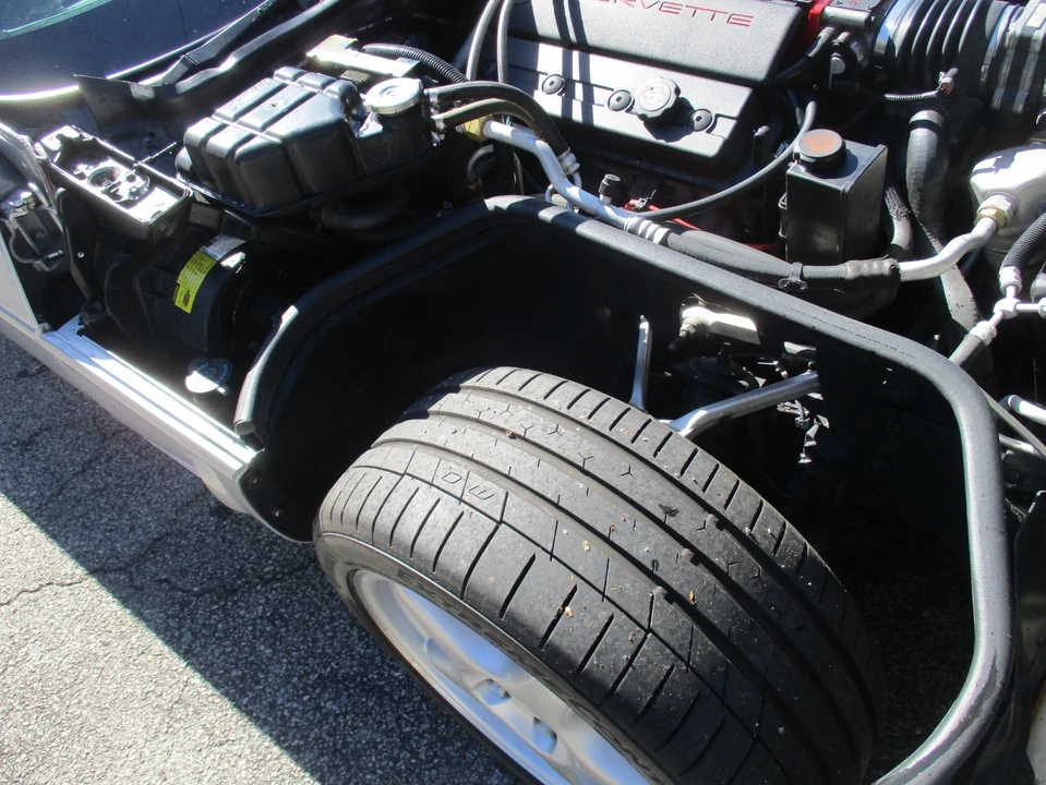 1996 Chevrolet Corvette C4 - Image 14 of 19