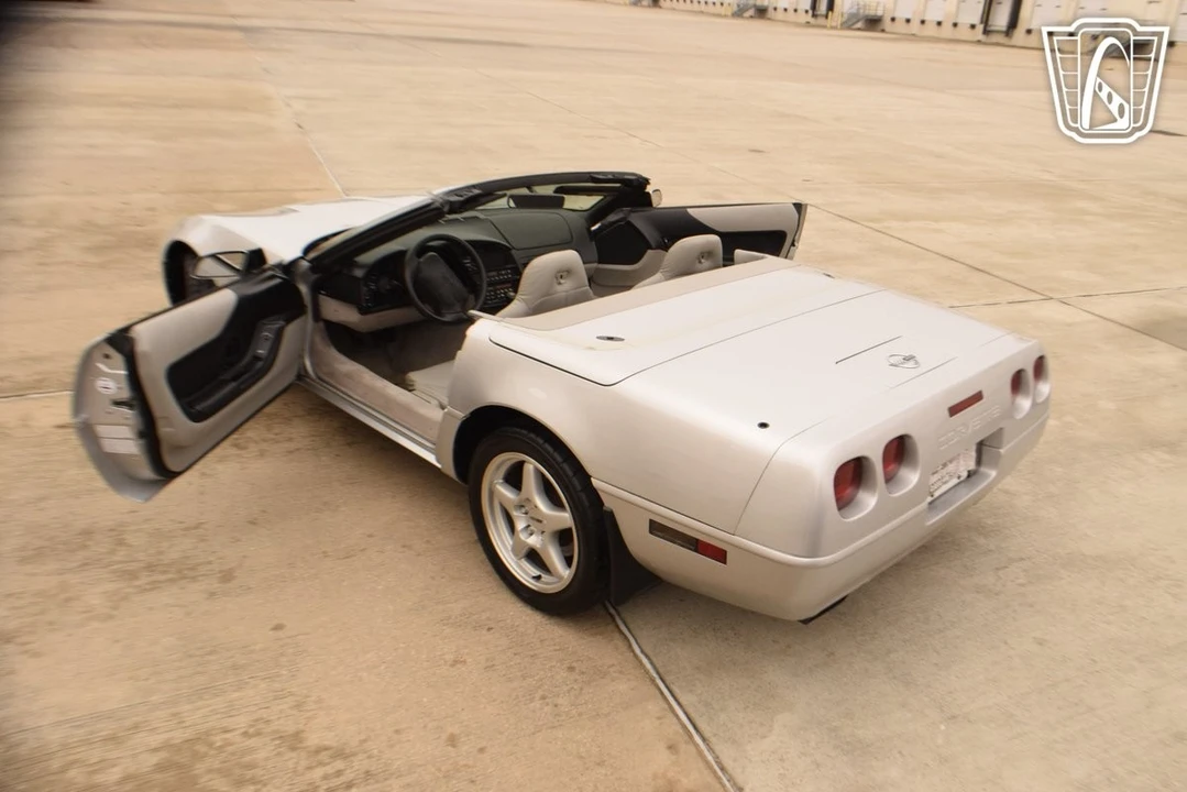 1996 Chevrolet Corvette C4 - Image 9 of 12