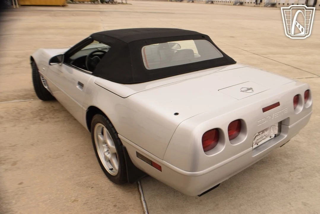 1996 Chevrolet Corvette C4 - Image 17 of 21