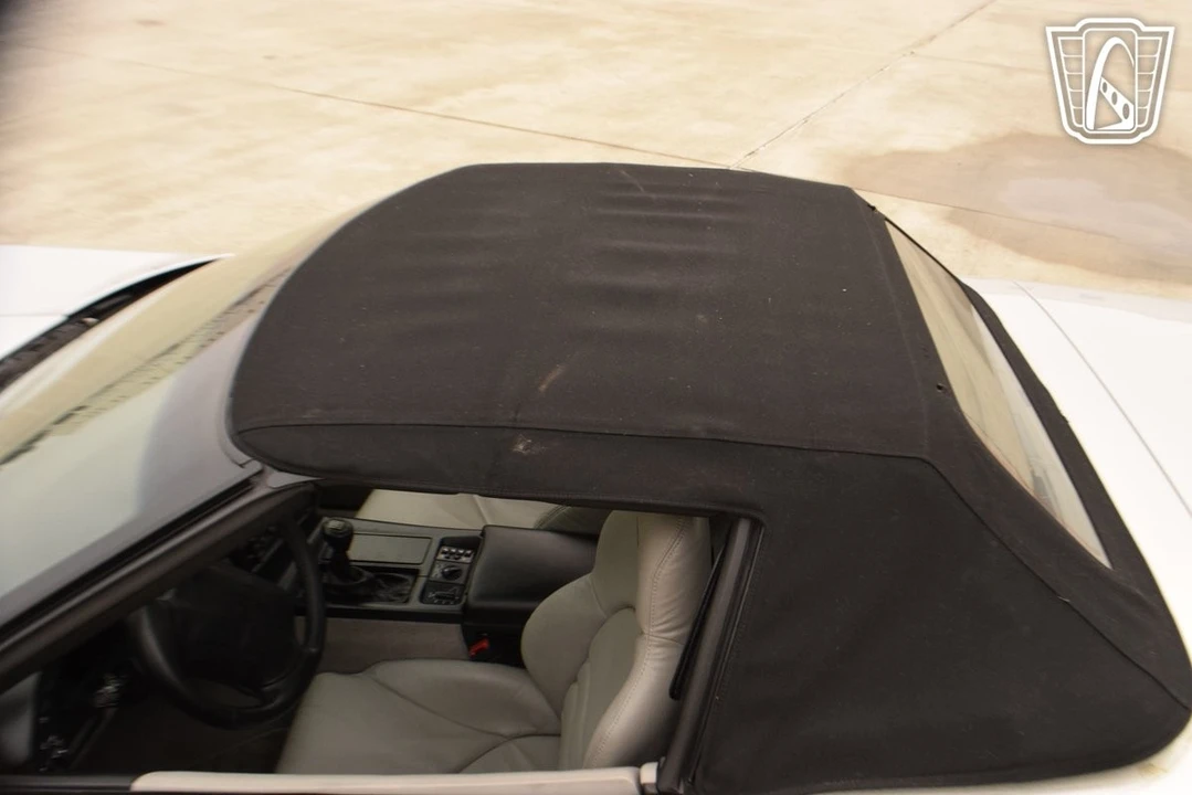 1996 Chevrolet Corvette C4 - Image 14 of 31