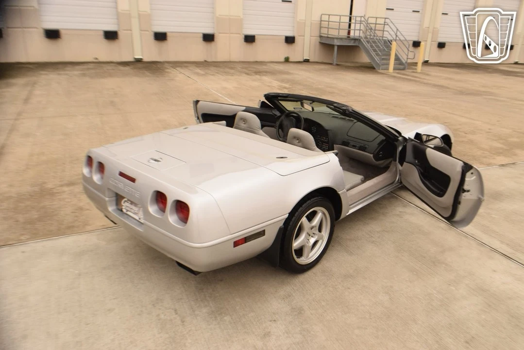 1996 Chevrolet Corvette C4 - Image 10 of 12
