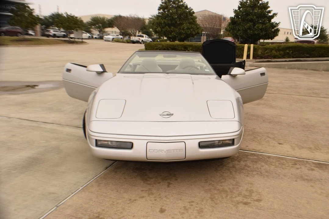 1996 Chevrolet Corvette C4 - Image 7 of 31