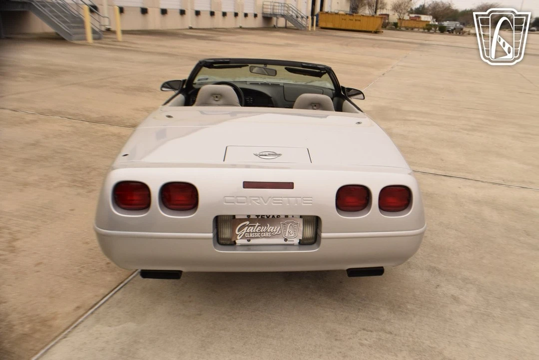 1996 Chevrolet Corvette C4 - Image 4 of 12