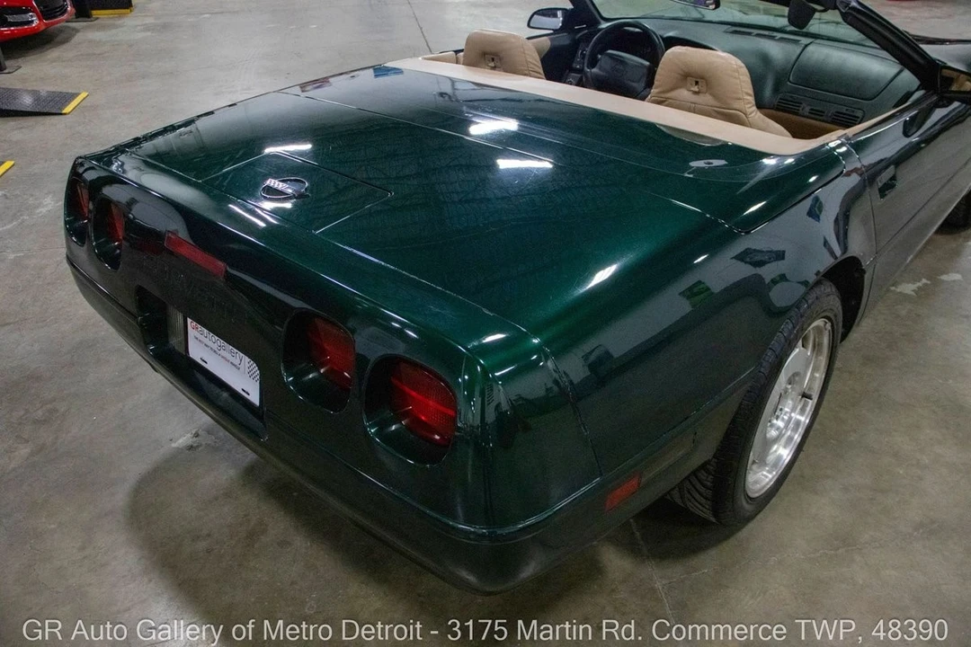 1996 Chevrolet Corvette C4 - Image 16 of 31