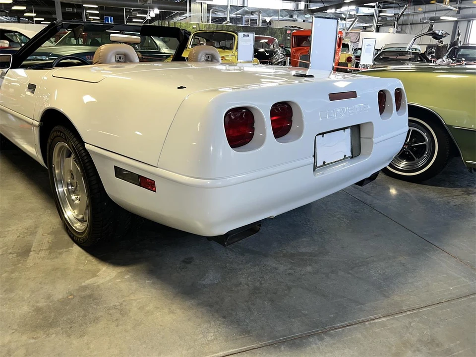 1996 Chevrolet Corvette C4 - Image 9 of 24