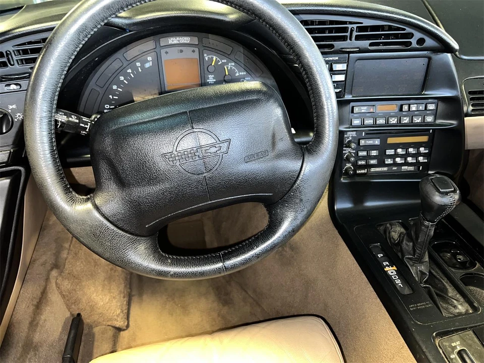 1996 Chevrolet Corvette C4 - Image 17 of 24