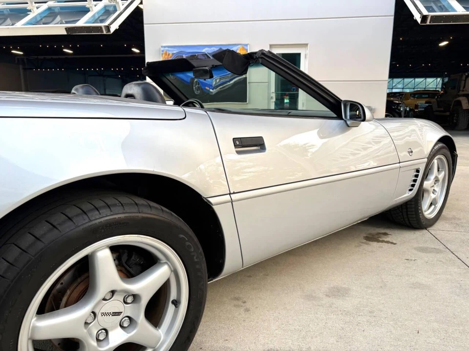 1996 Chevrolet Corvette C4 - Image 18 of 31