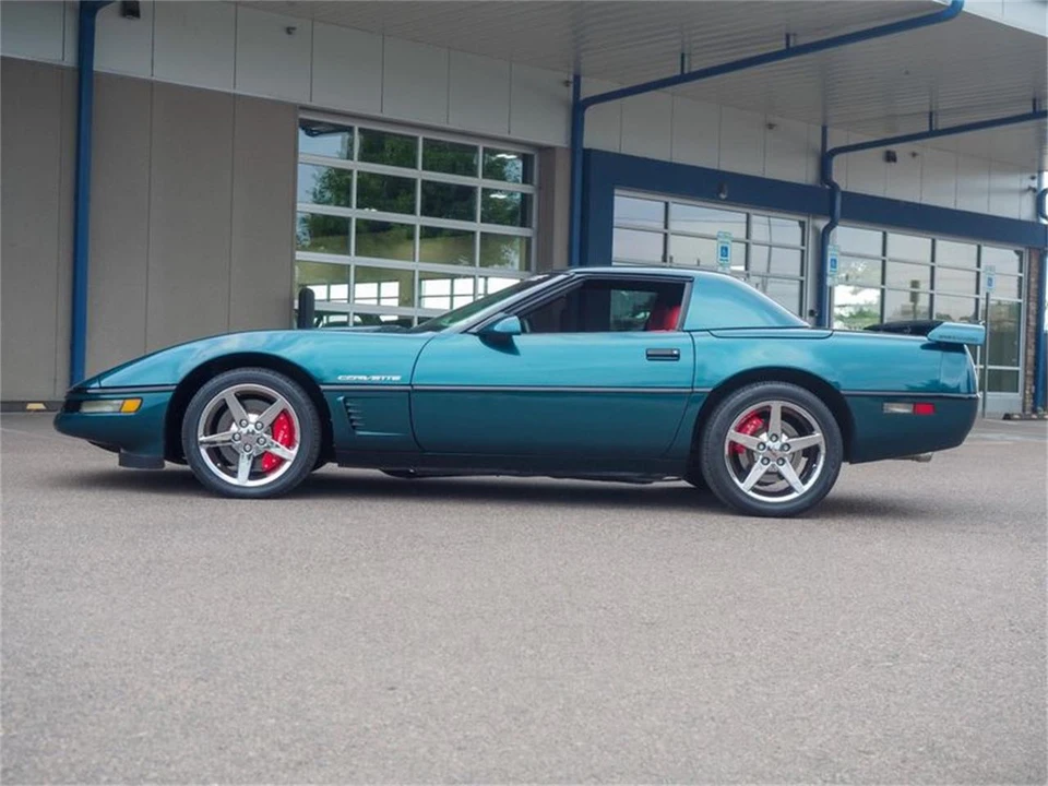 1996 Chevrolet Corvette C4 - Image 10 of 31
