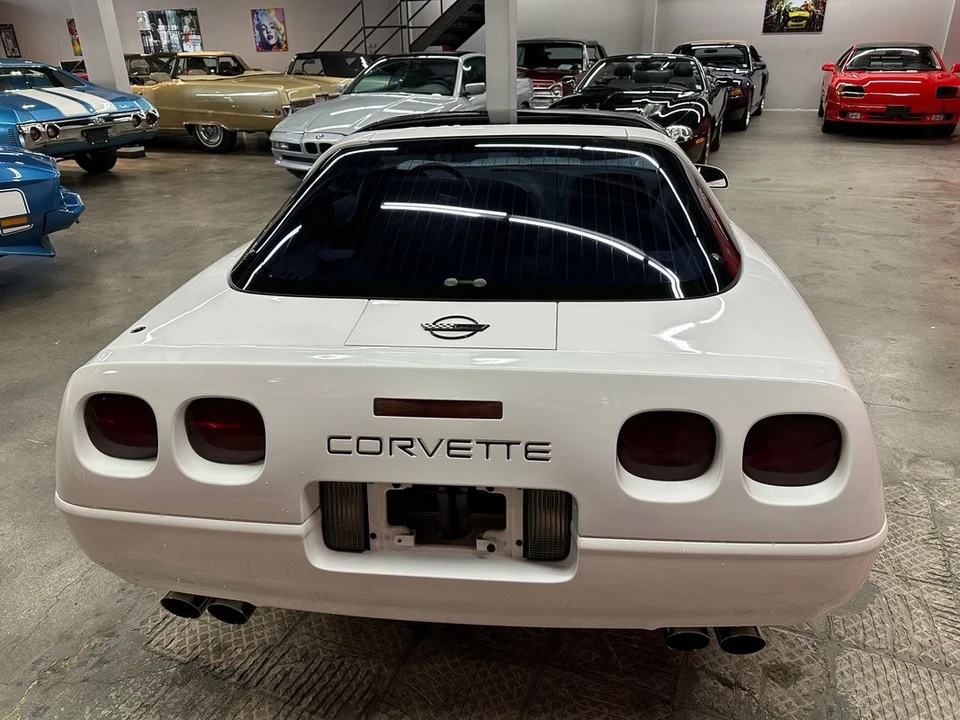1996 Chevrolet Corvette C4 - Image 16 of 21