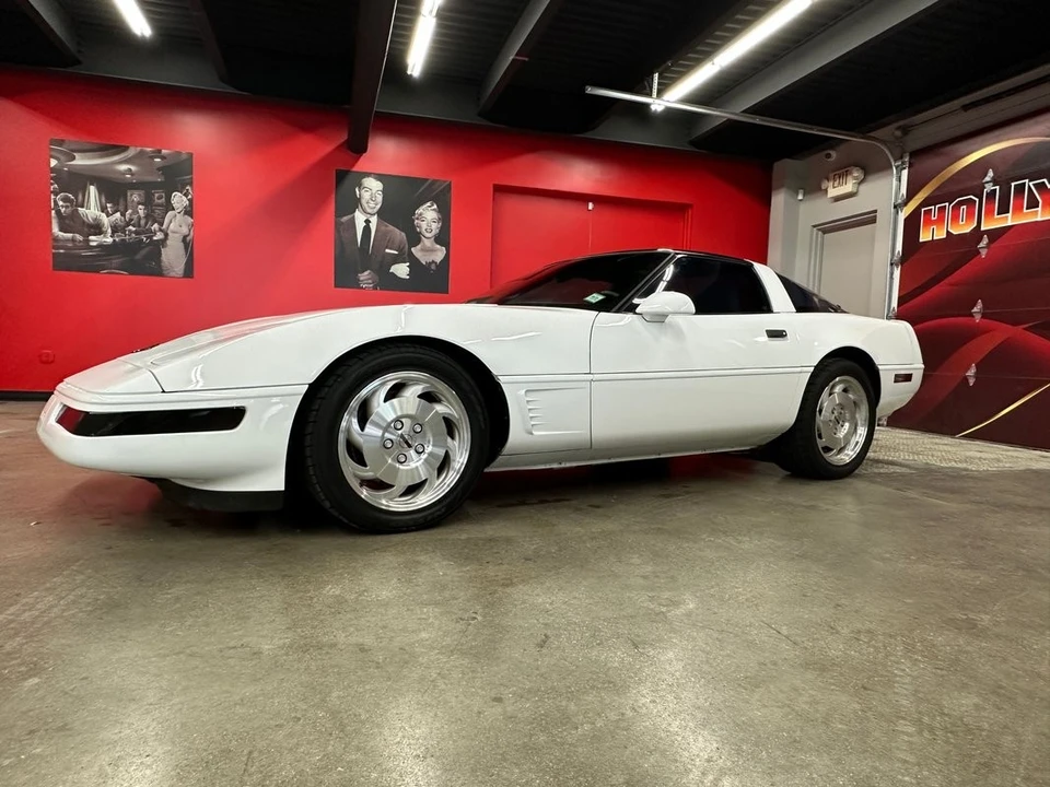1996 Chevrolet - Image 22 of 31