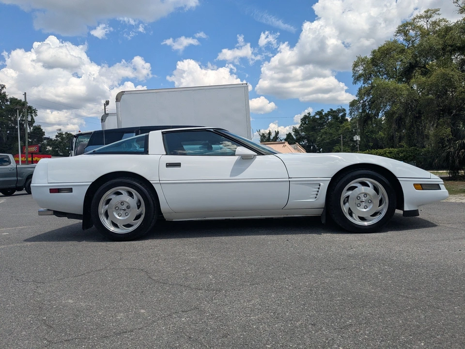 1996 Chevrolet Corvette C4 - Image 3 of 25