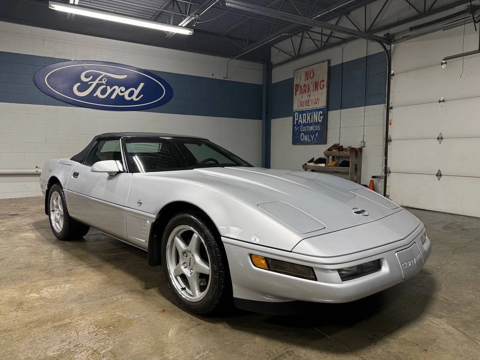 1996 Chevrolet Corvette C4 - Image 13 of 31