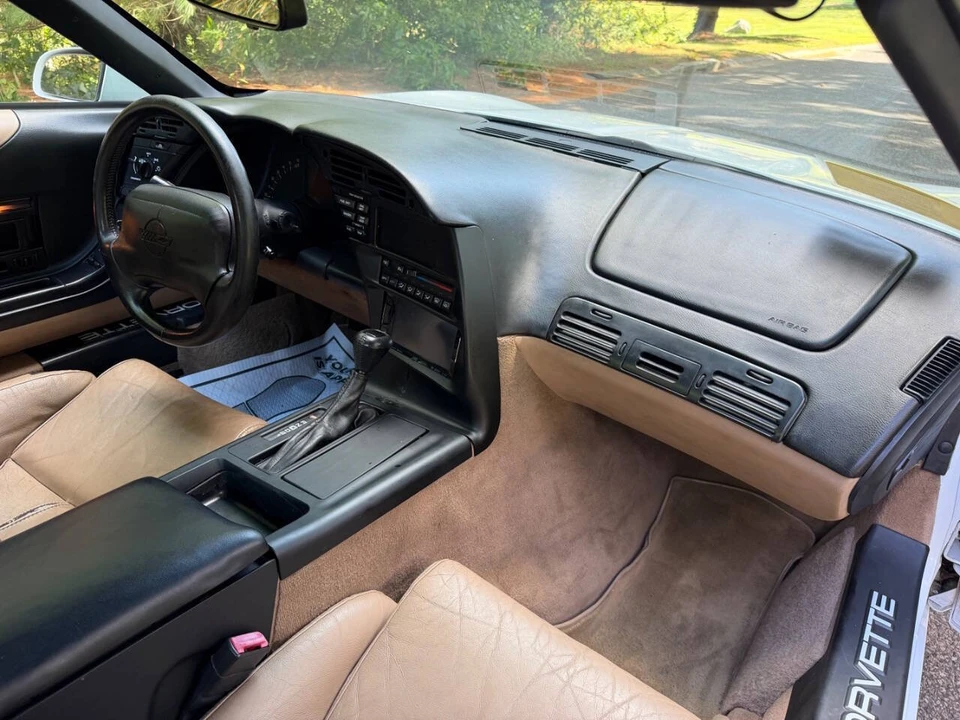 1996 Chevrolet Corvette C4 - Image 28 of 31