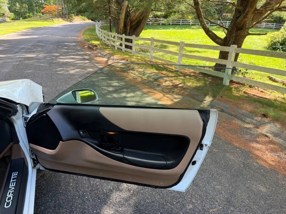 1996 Chevrolet Corvette C4 - Image 25 of 31