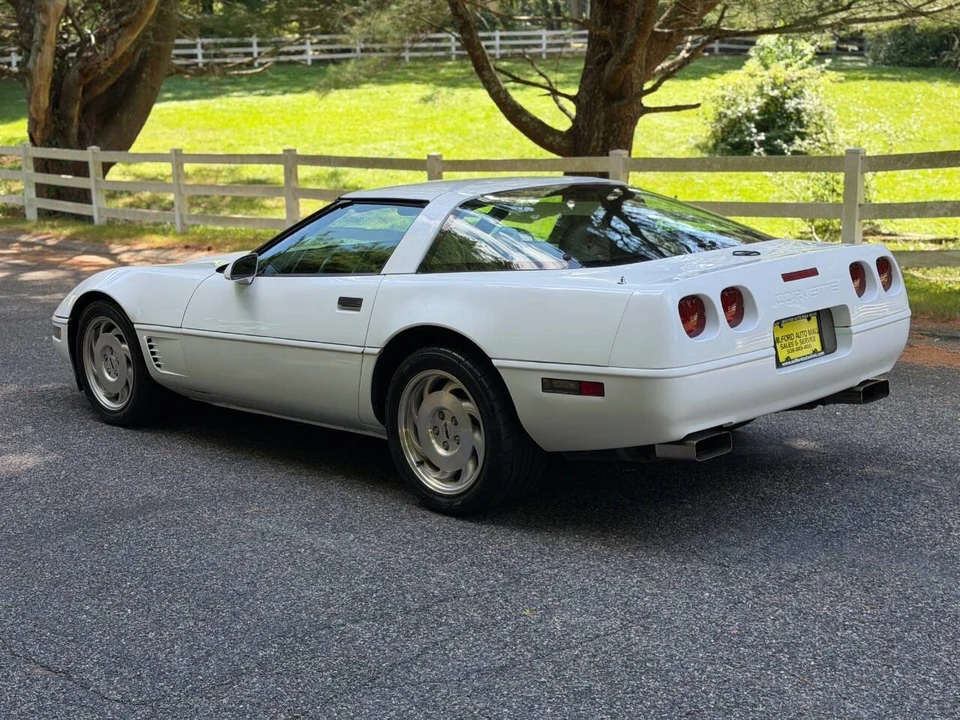 1996 Chevrolet Corvette C4 - Image 9 of 31