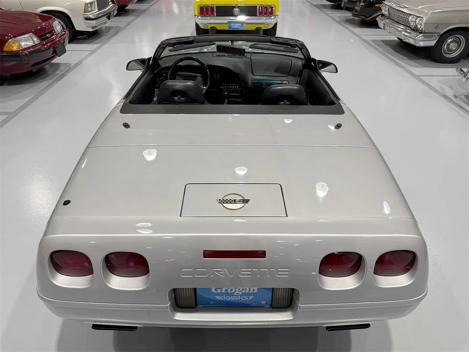1996 Chevrolet Corvette C4 - Image 16 of 31