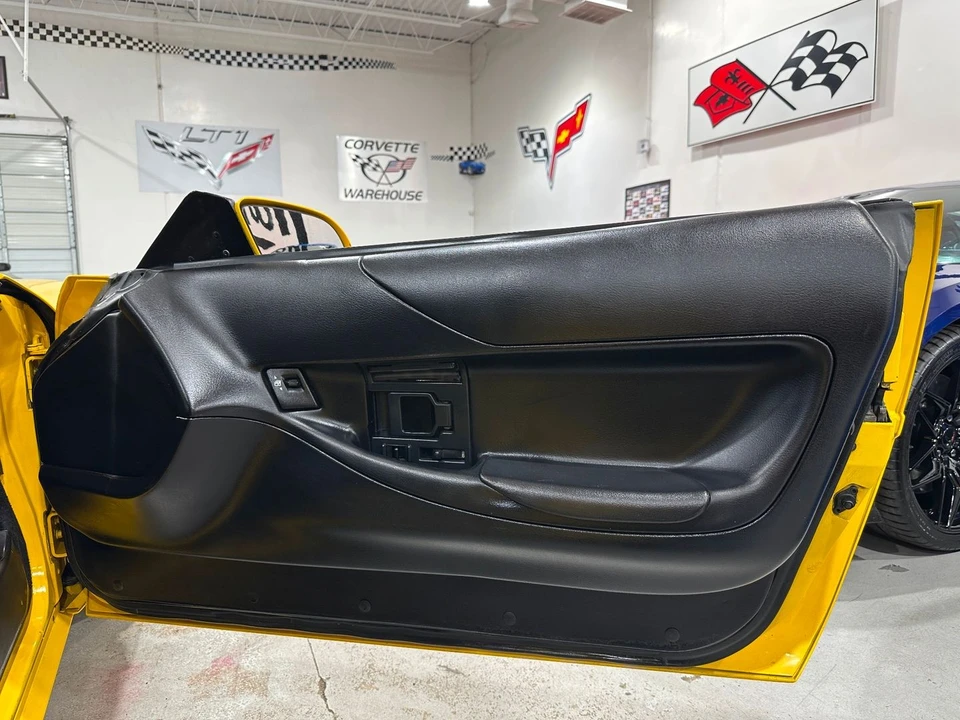 1996 Chevrolet Corvette C4 - Image 14 of 21