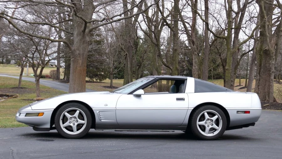 1996 Chevrolet Corvette C4 - Image 2 of 12