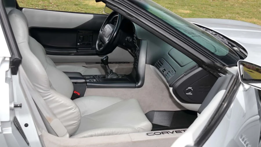 1996 Chevrolet Corvette C4 - Image 5 of 12