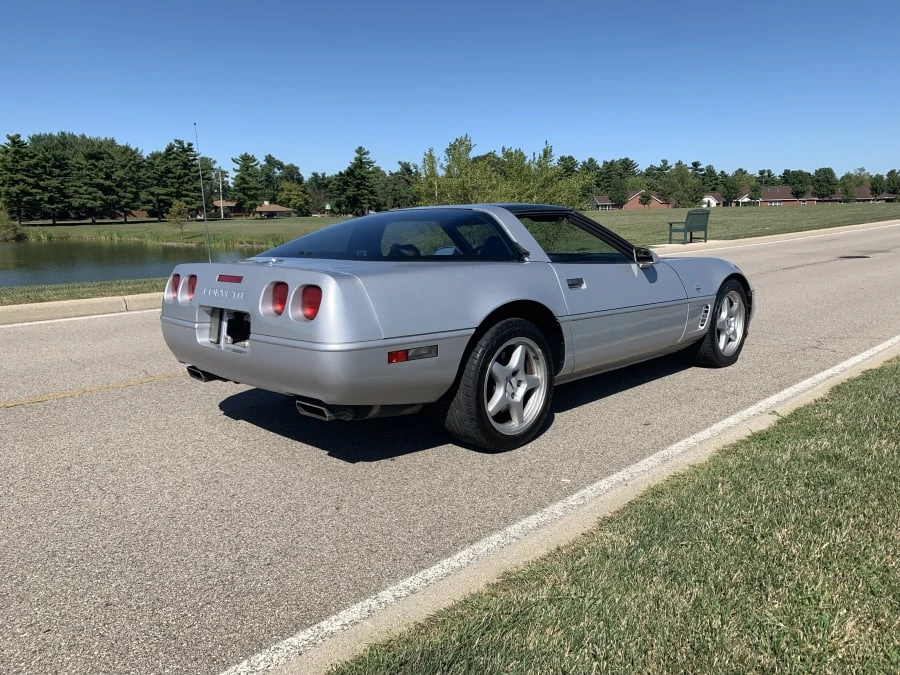 1996 Chevrolet Corvette C4 - Image 2 of 11