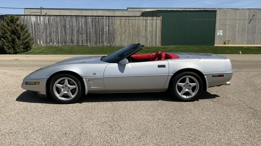1996 Chevrolet Corvette C4 - Image 2 of 15