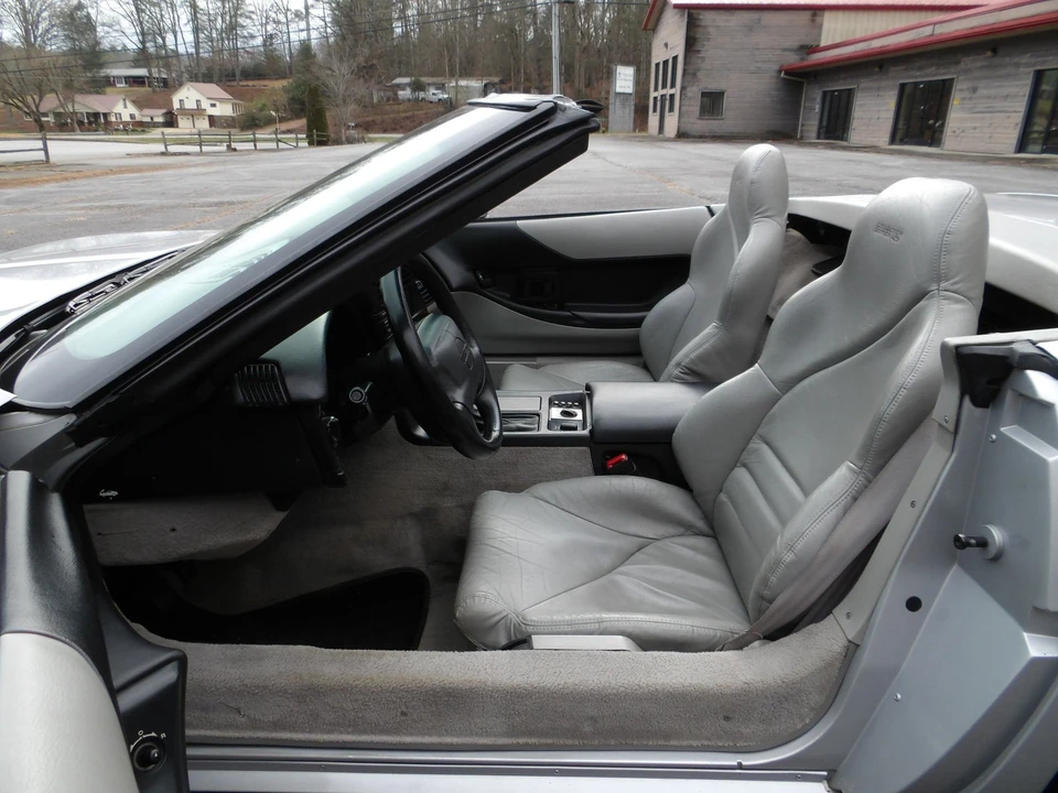 1996 Chevrolet Corvette C4 - Image 10 of 21
