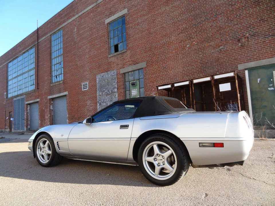 1996 Chevrolet Corvette C4 - Image 16 of 31
