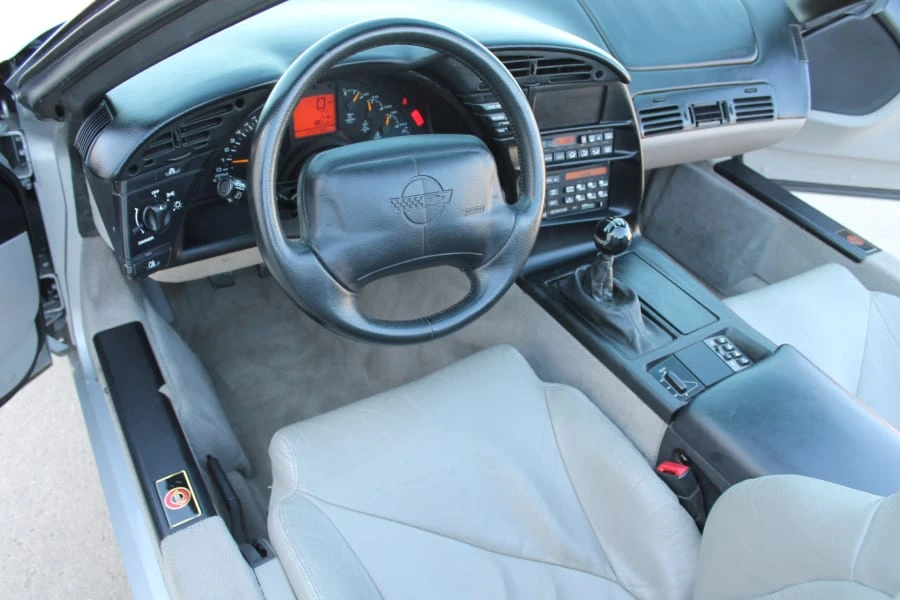 1996 Chevrolet Corvette C4 - Image 12 of 25