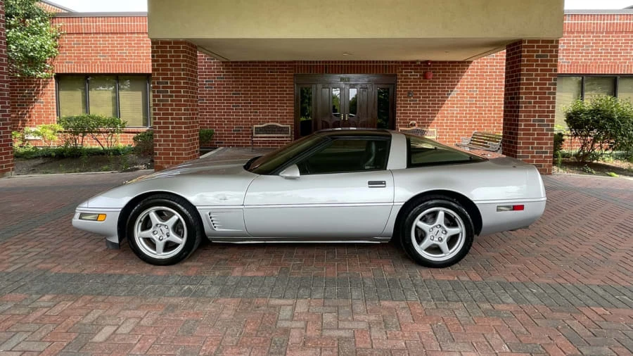 1996 Chevrolet Corvette C4 - Image 2 of 25