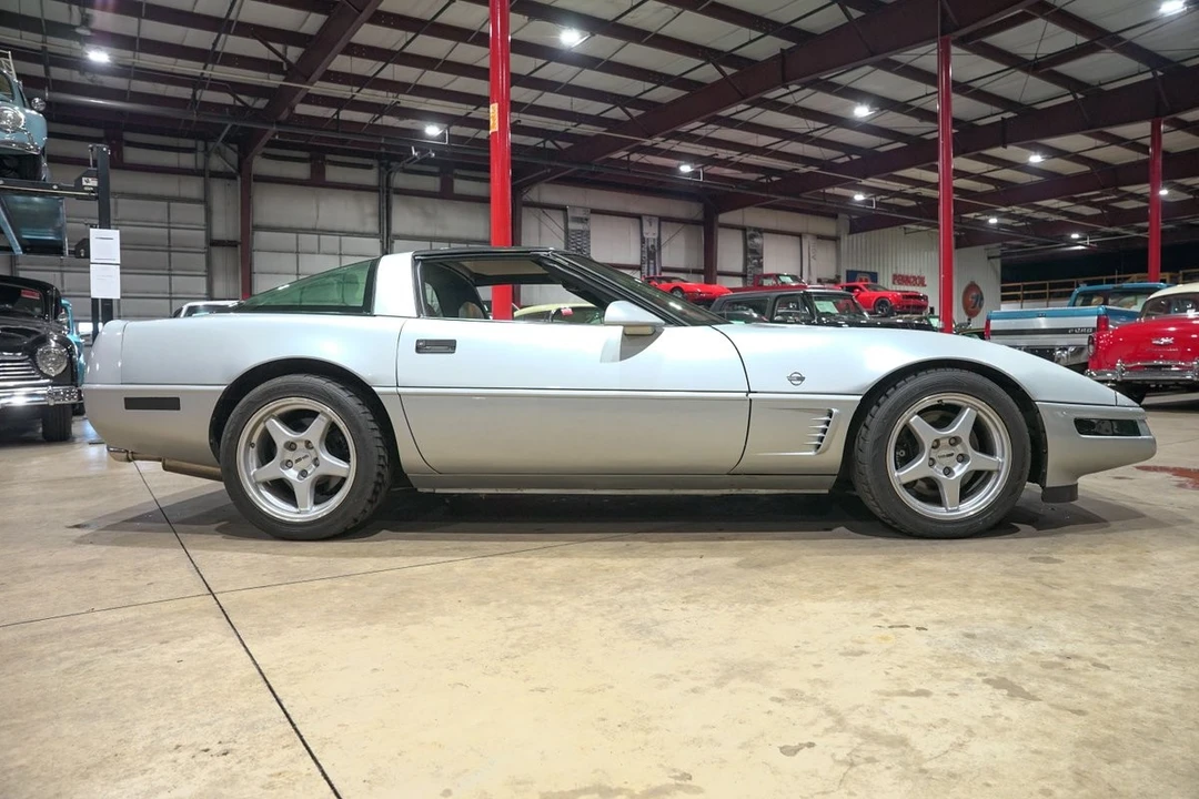 1996 Chevrolet Corvette C4 - Image 10 of 12
