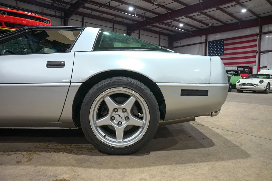 1996 Chevrolet Corvette C4 - Image 5 of 12