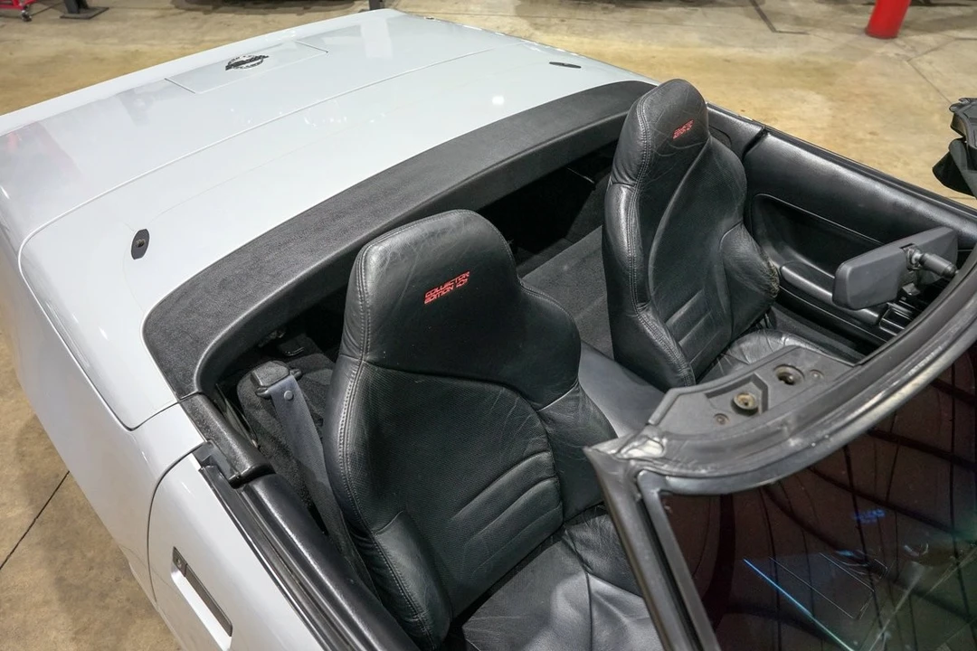 1996 Chevrolet - Image 18 of 31