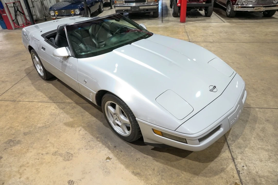 1996 Chevrolet - Image 14 of 31