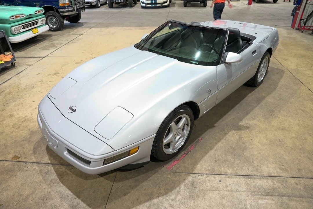 1996 Chevrolet - Image 15 of 31