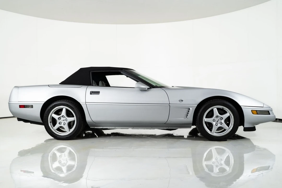 1996 Chevrolet Corvette C4 - Image 17 of 21