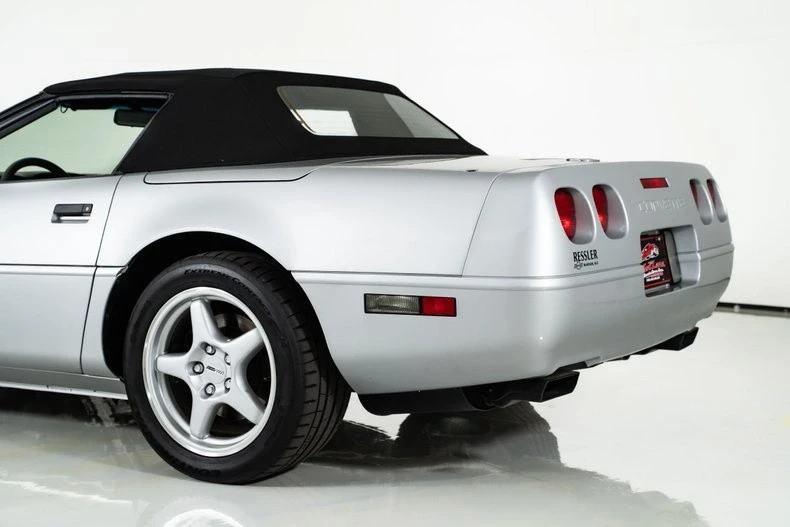 1996 Chevrolet Corvette C4 - Image 12 of 21