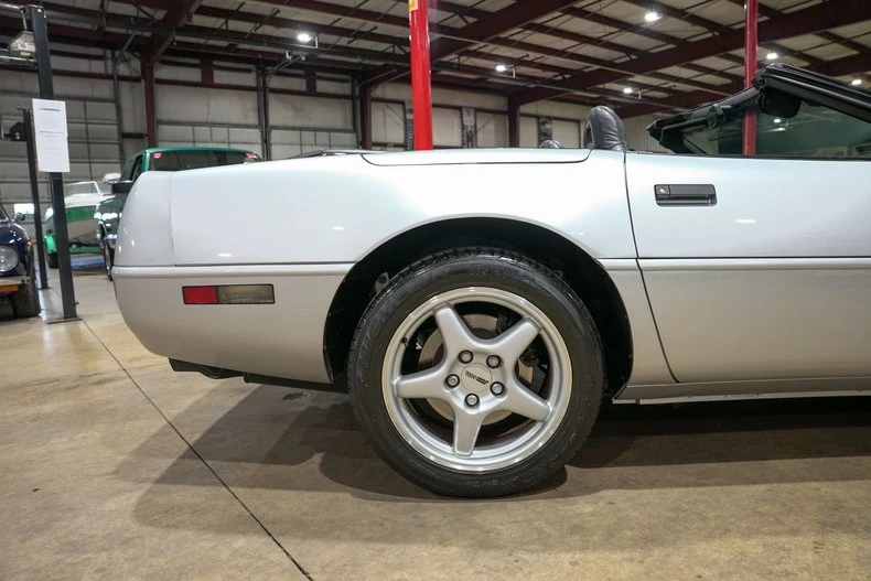 1996 Chevrolet Corvette C4 - Image 10 of 31