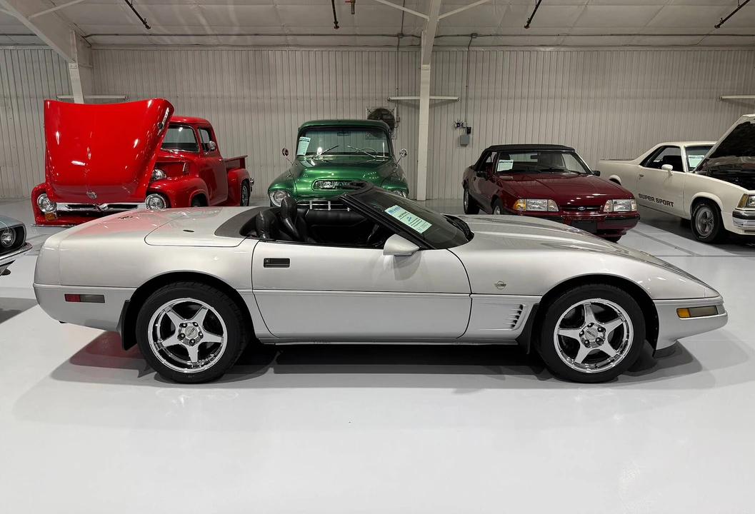 1996 Chevrolet Corvette C4 - Image 19 of 31