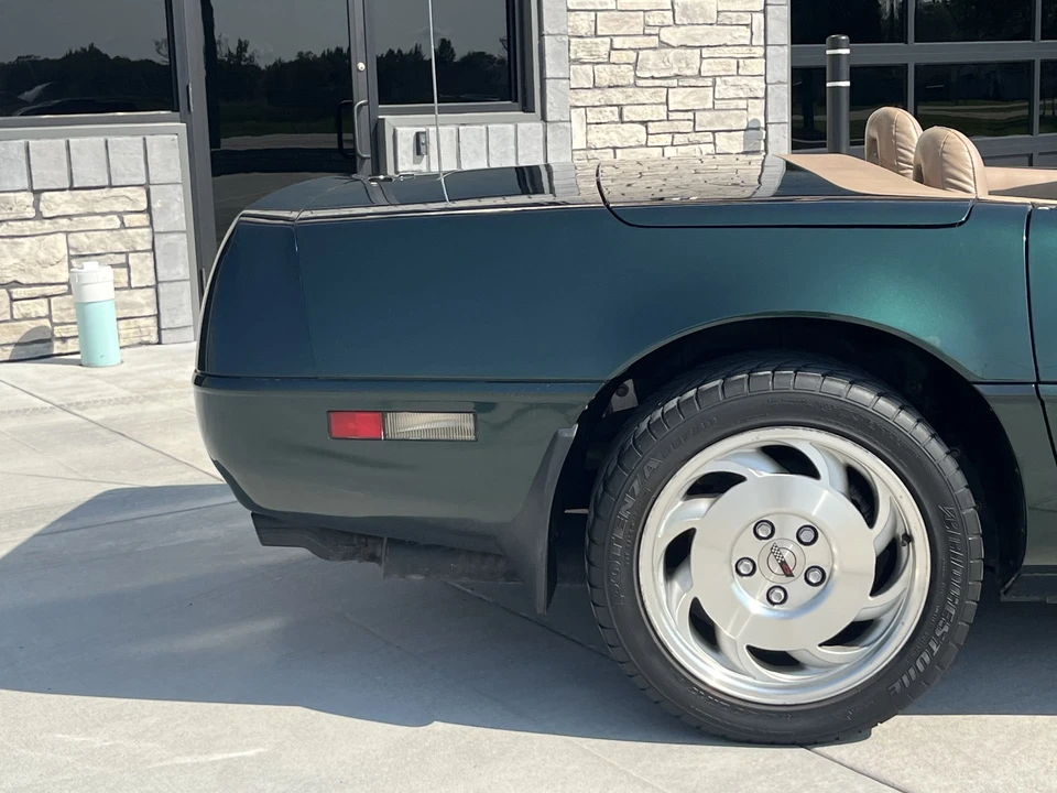 1996 Chevrolet Corvette C4 - Image 16 of 31