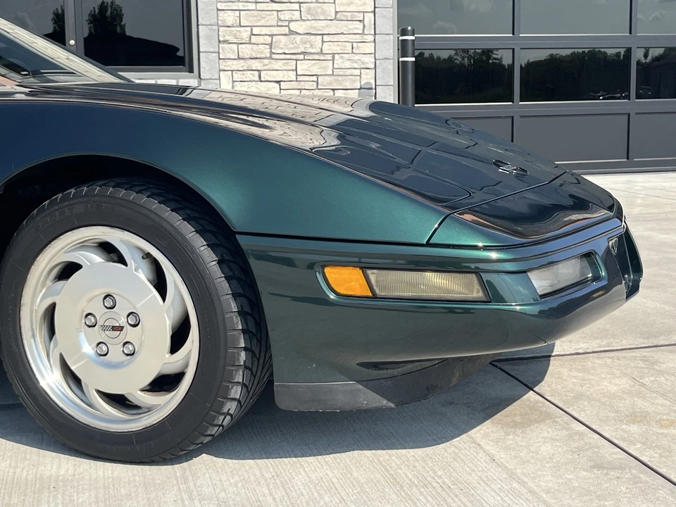 1996 Chevrolet Corvette C4 - Image 19 of 31